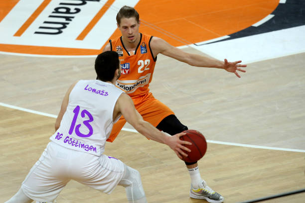 月的情况下 月的情况下